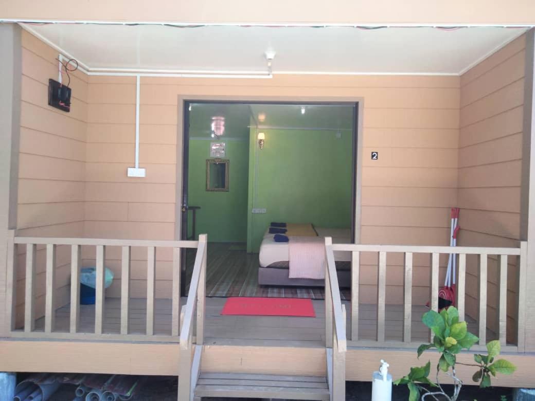 Oceanboys Inn Kampong Pasir Panjang  Extérieur photo